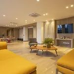 Manzanillo Bay Aparments By Wynwood House