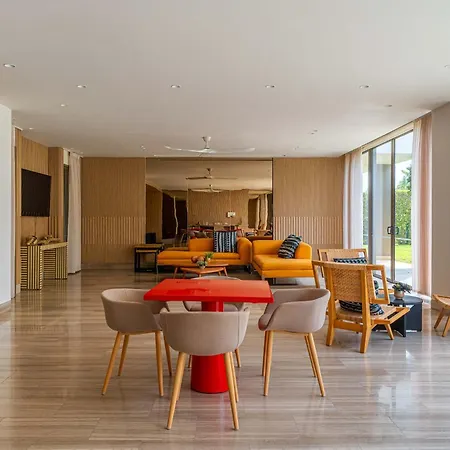 Manzanillo Bay Aparments By Wynwood House